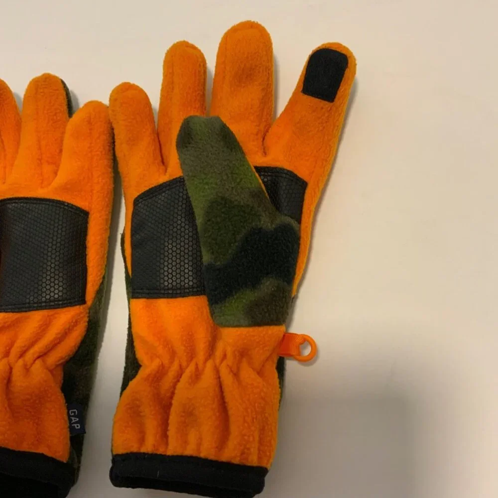 Gap Kids Green Camouflage Fleece Gloves Medium